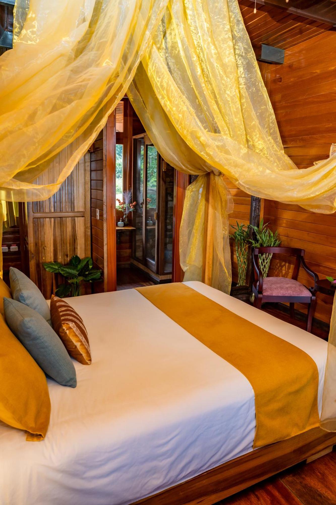 Heimatlos Amazon Lodge 普约 外观 照片