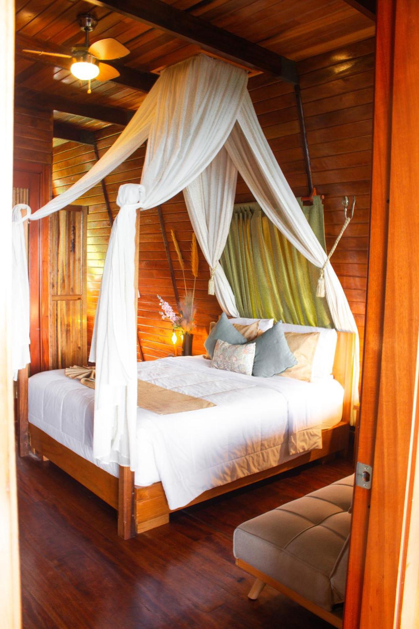 Heimatlos Amazon Lodge 普约 外观 照片